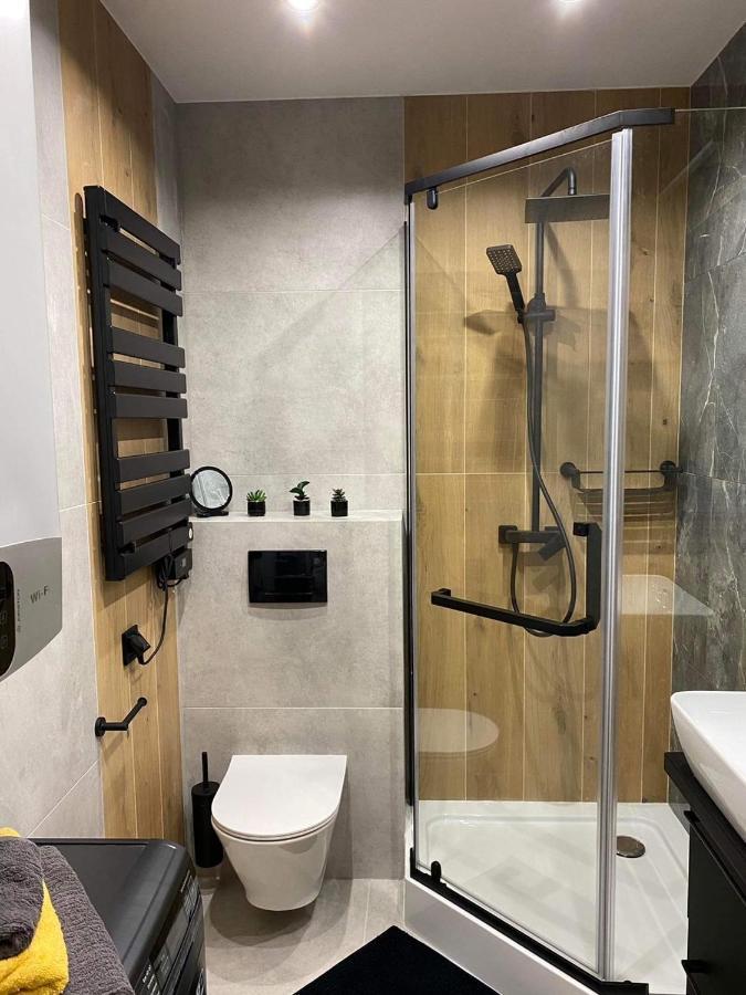 St. Cross Apartment Cracovia Esterno foto