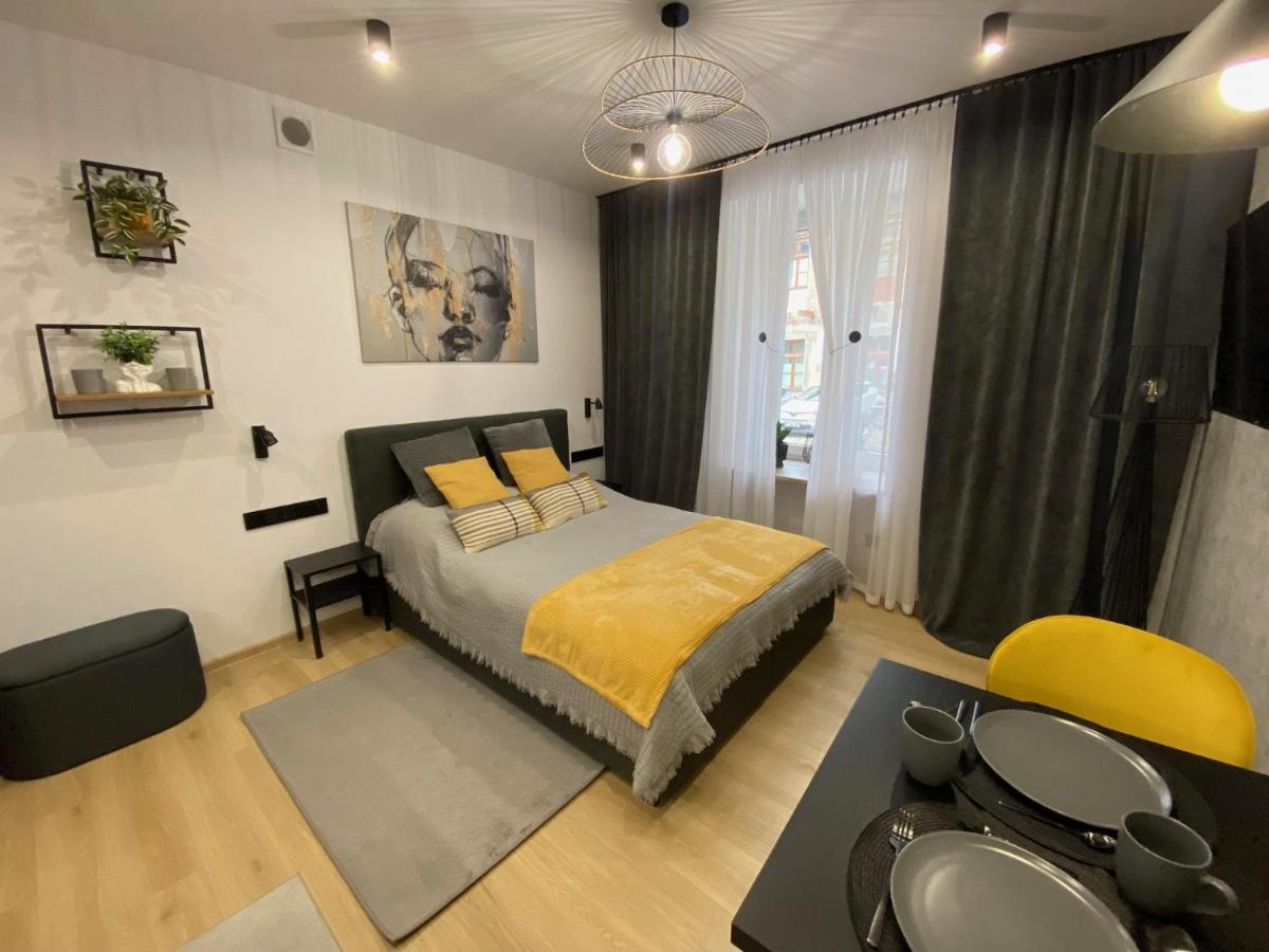 St. Cross Apartment Cracovia Esterno foto