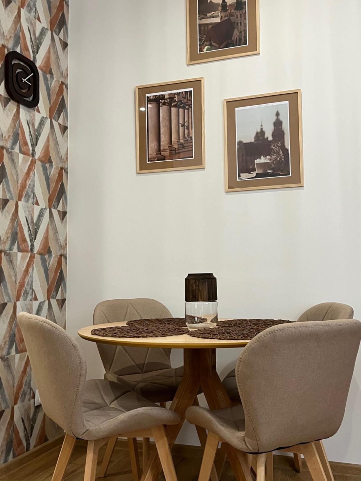 St. Cross Apartment Cracovia Esterno foto